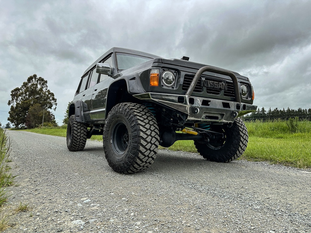 y60_nissan_patrol_high_clearance_front_bumper_kit_4